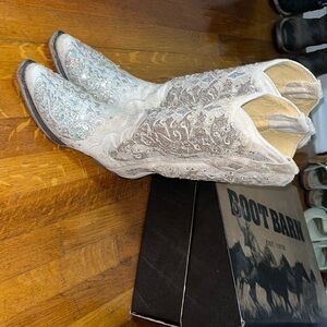 Corral boots